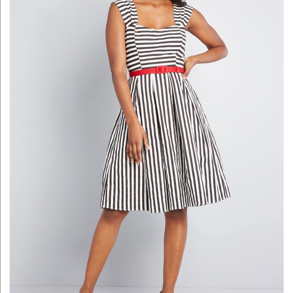 ModCloth Collectif Panache of the past dress 22
